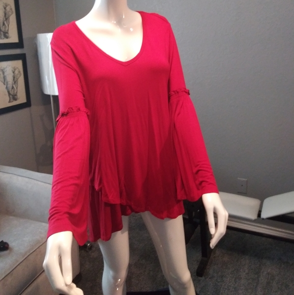 Red top - Picture 1 of 6